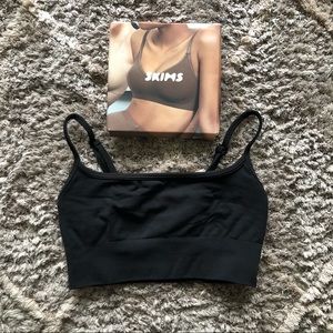 Skims Sculting Scoop Neck Bralette